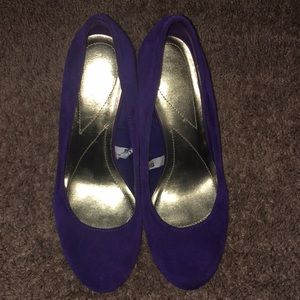 💜Purple suede wedge shoes Target brand 💜